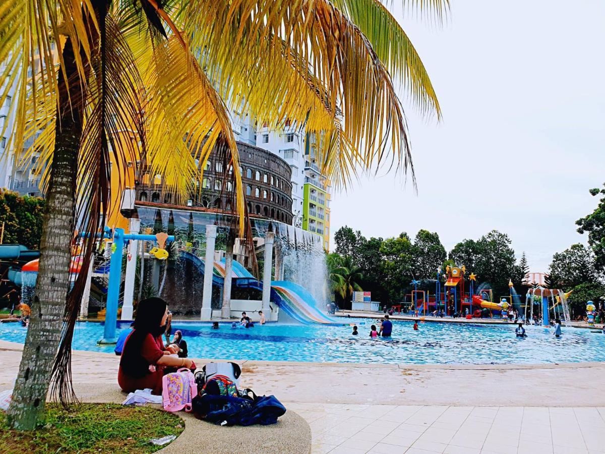 Melaka Top Largest Waterpark Resort - By Youbnb Homestay Melaka Esterno foto