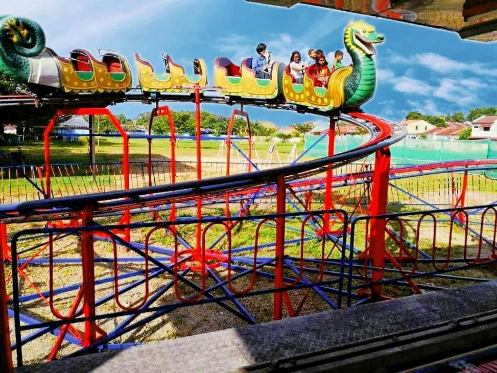 Melaka Top Largest Waterpark Resort - By Youbnb Homestay Melaka Esterno foto