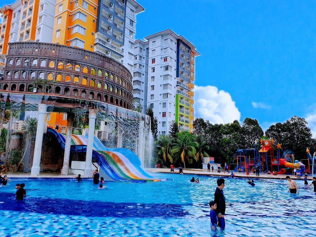 Melaka Top Largest Waterpark Resort - By Youbnb Homestay Melaka Esterno foto