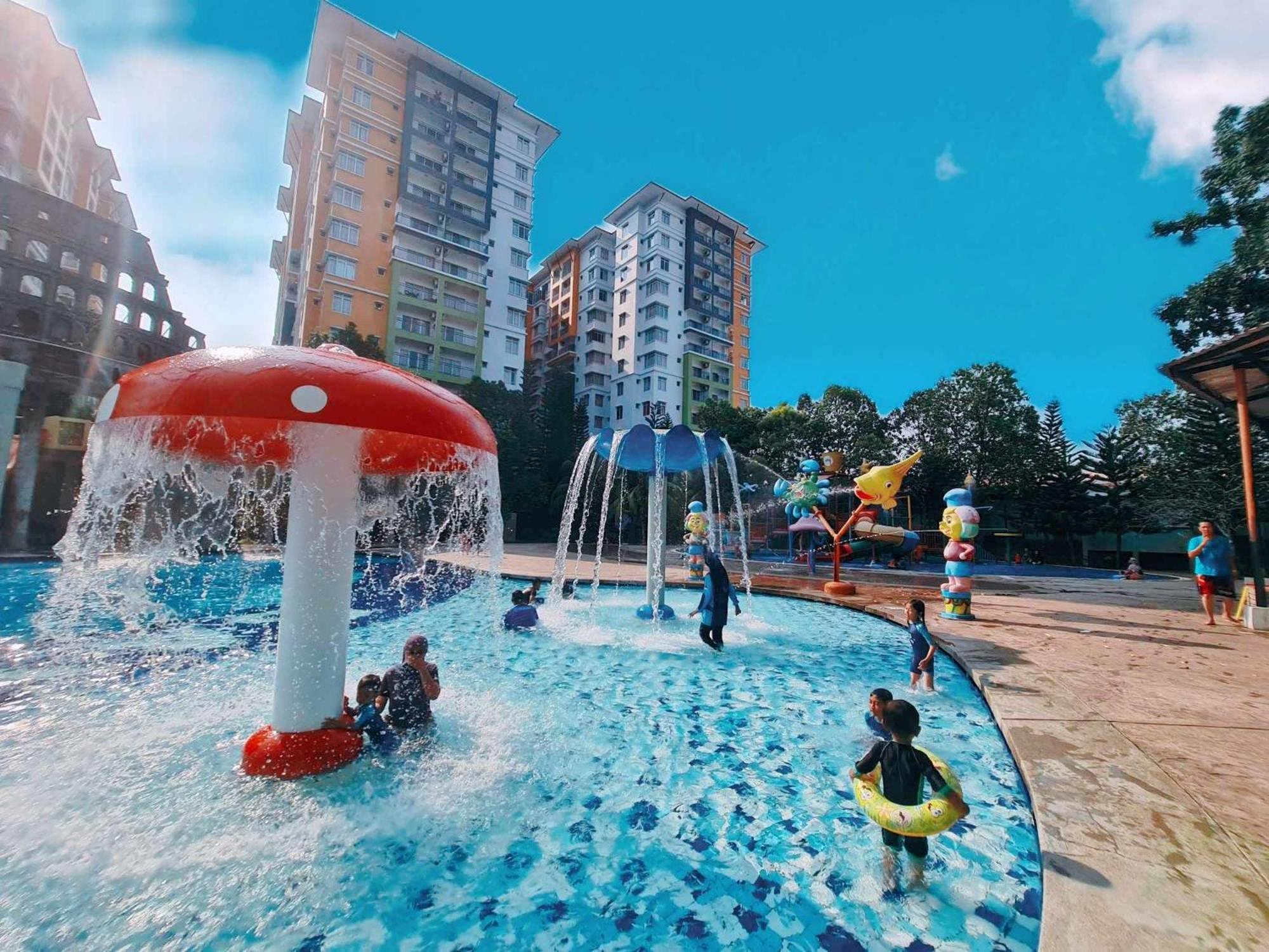 Melaka Top Largest Waterpark Resort - By Youbnb Homestay Melaka Esterno foto
